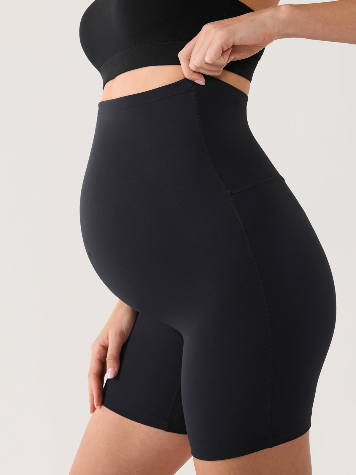 Natrelax® Seamless-Front Maternity Shorts 6"